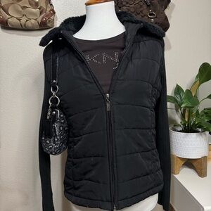 Carolyn Taylor Women's Black Puffer Jacket